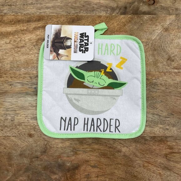 NEW 4Pc The Mandalorian Grogu Kitchen Towels│Oven Mitt│Pot Holder Bundle - Picture 5 of 6